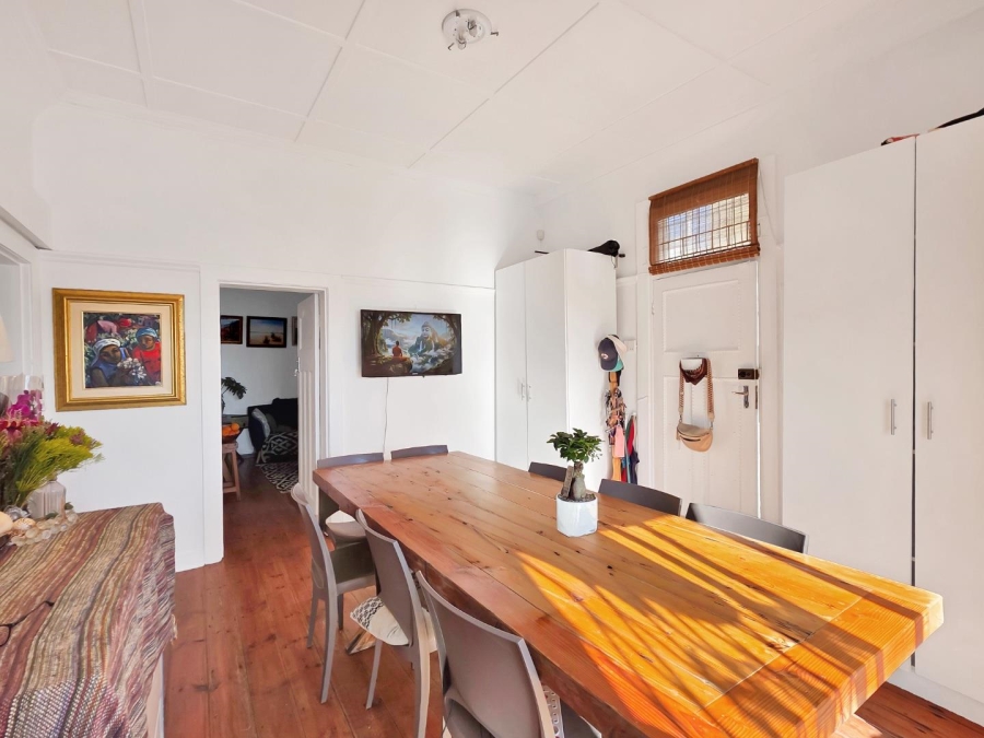 2 Bedroom Property for Sale in Sea Point Western Cape